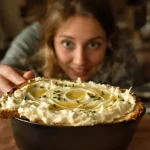 Ce légume de mars que vous jetez à moitié cache la tartinade la plus bluffante que j’ai servie à l’apéro